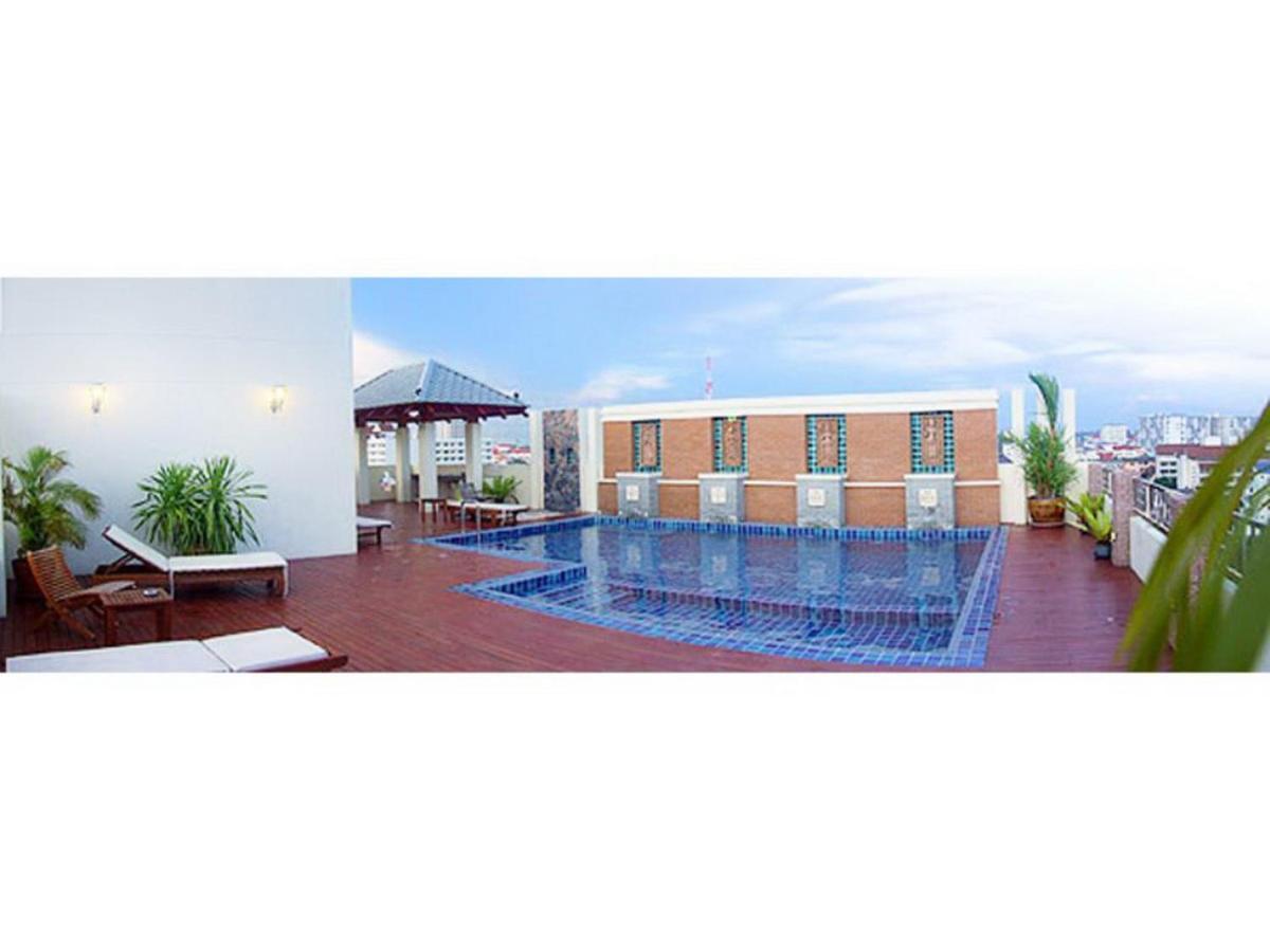 D Apartment Pattaya Buitenkant foto